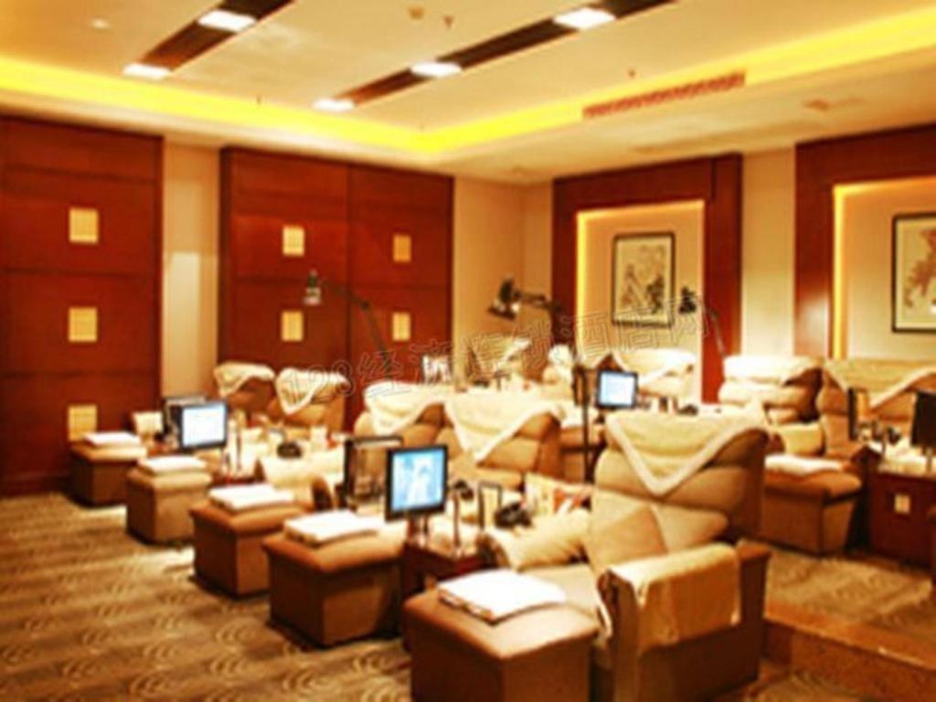 Dongguan Silver World Garden Hotel Exterior photo