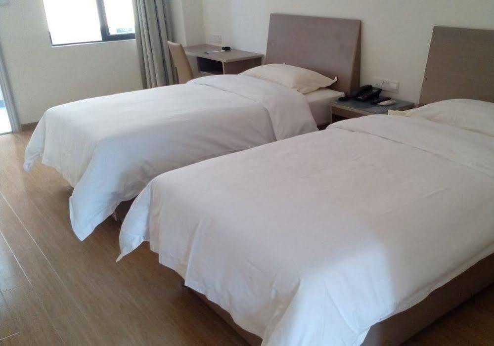 Dongguan Silver World Garden Hotel Exterior photo