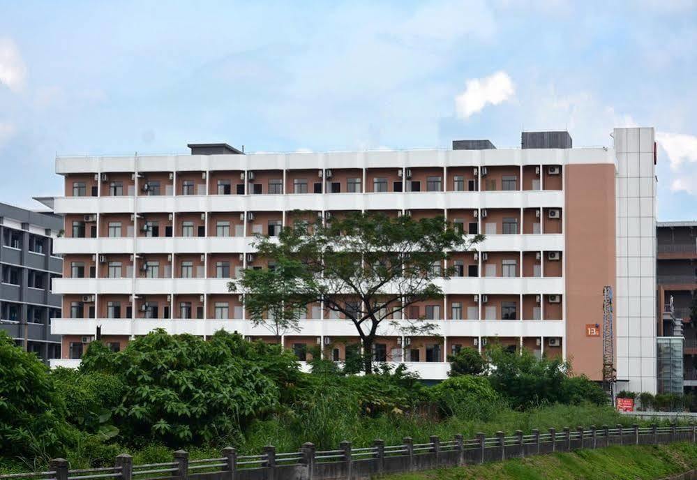 Dongguan Silver World Garden Hotel Exterior photo